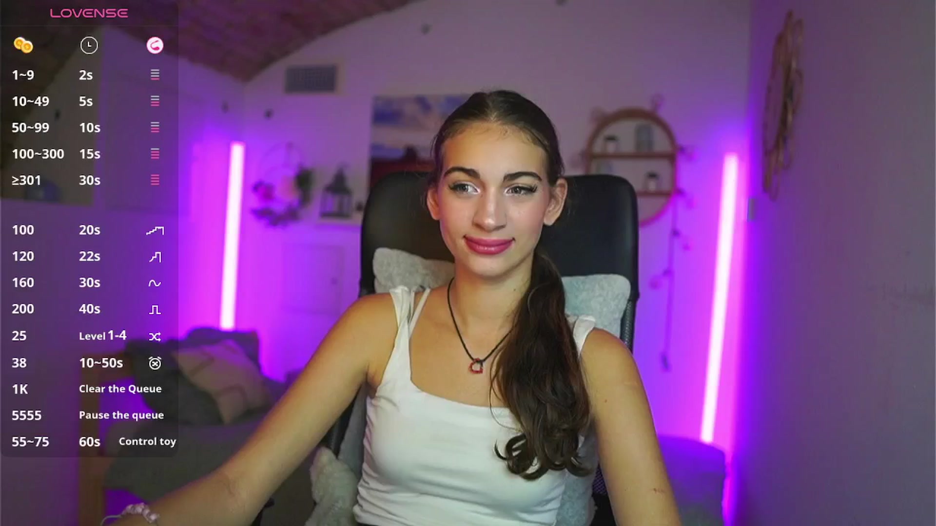 Gallery image thumbnail from Sophie__Grey's myfreecams stream on, 08/08/2025, 14:37 image 5 of 20