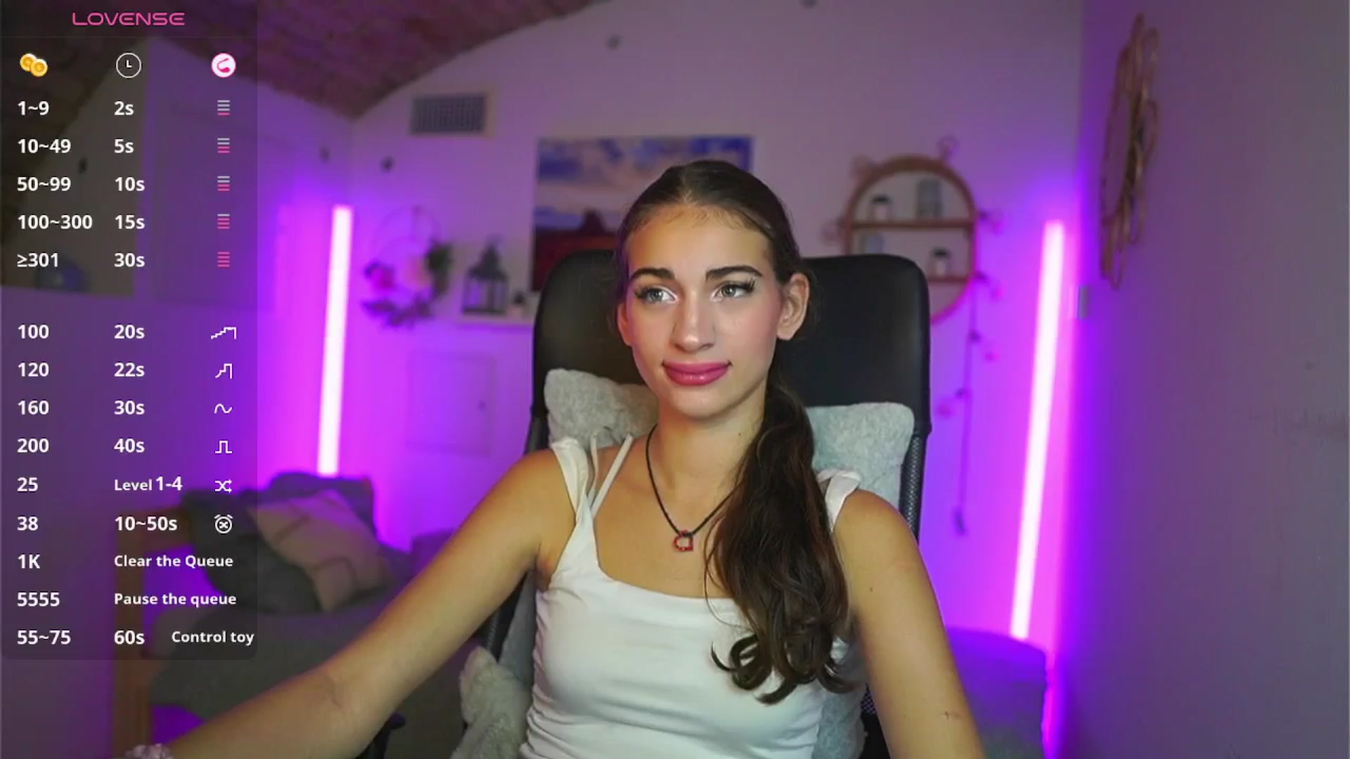 Gallery image thumbnail from Sophie__Grey's myfreecams stream on, 08/08/2025, 14:37 image 7 of 20