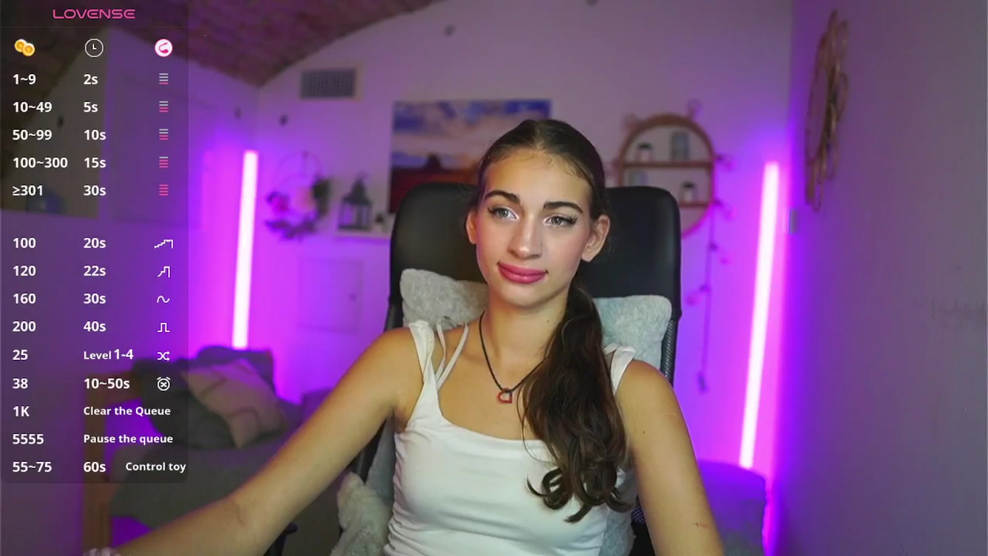 Gallery image thumbnail from Sophie__Grey's myfreecams stream on, 08/08/2025, 14:37 image 15 of 20