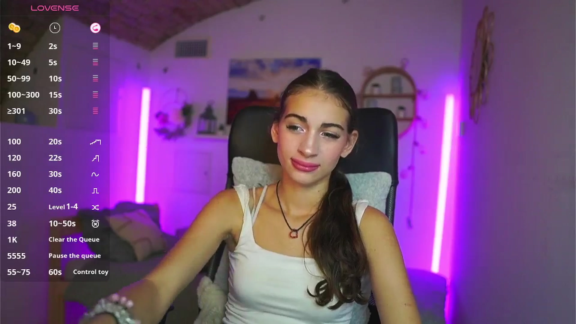 Gallery image thumbnail from Sophie__Grey's myfreecams stream on, 08/08/2025, 14:37 image 10 of 20