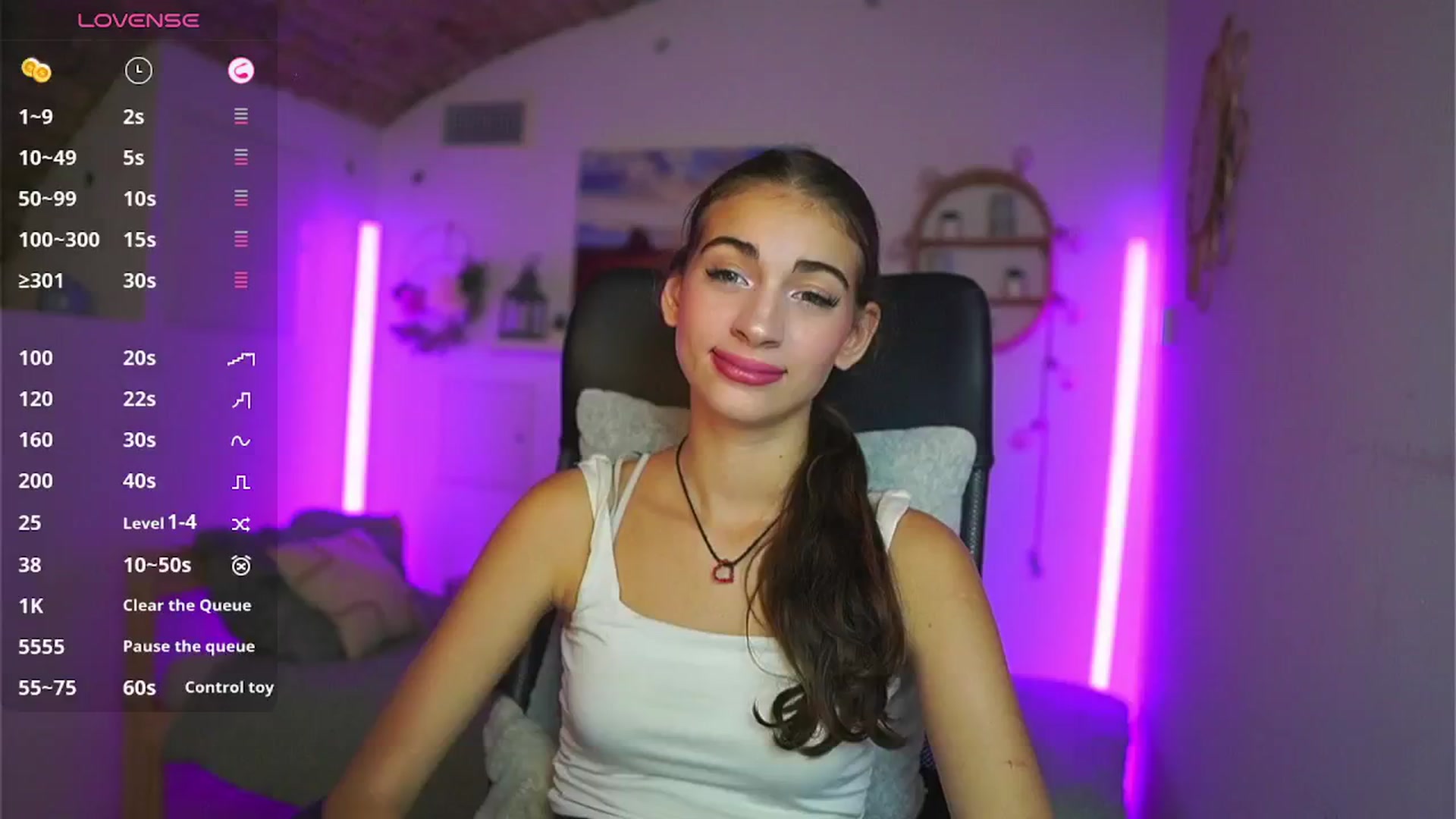 Gallery image thumbnail from Sophie__Grey's myfreecams stream on, 08/08/2025, 14:37 image 6 of 20
