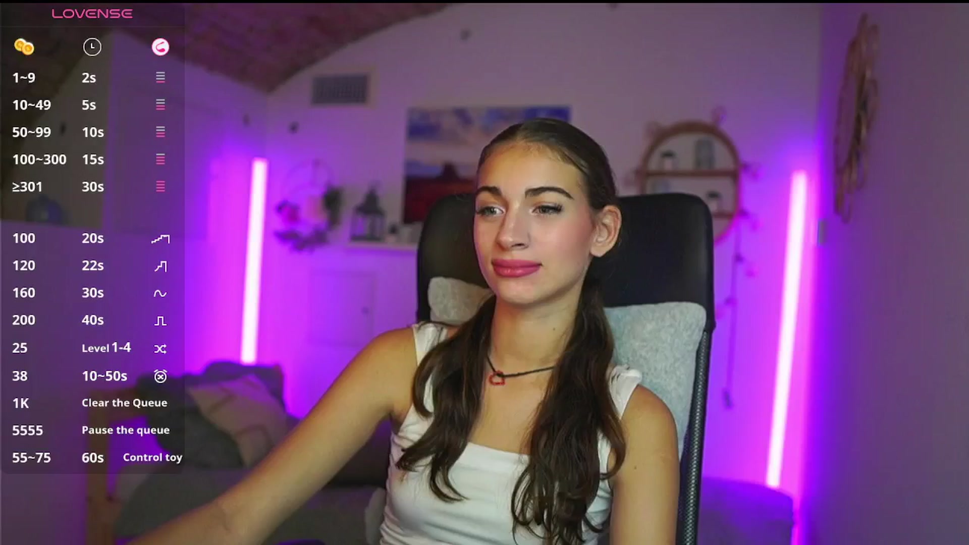 Gallery image thumbnail from Sophie__Grey's myfreecams stream on, 08/08/2025, 15:02 image 13 of 20