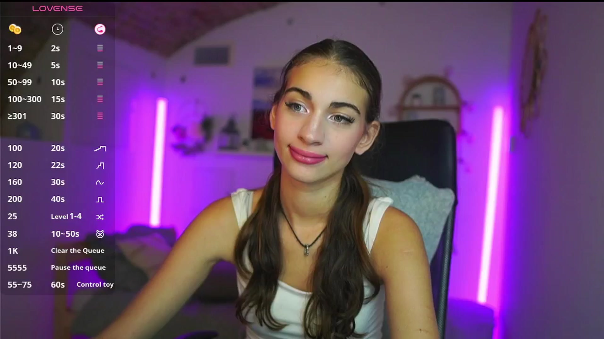 Gallery image thumbnail from Sophie__Grey's myfreecams stream on, 08/08/2025, 15:02 image 19 of 20