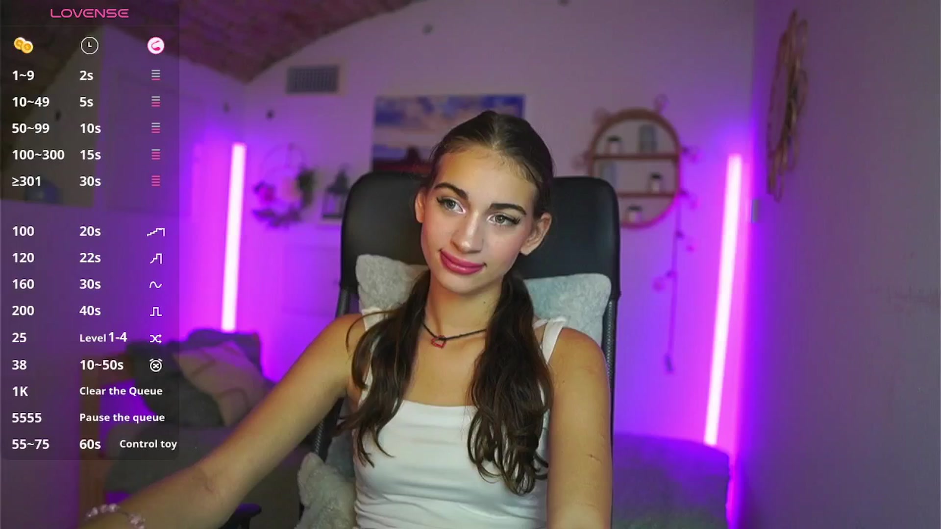 Gallery image thumbnail from Sophie__Grey's myfreecams stream on, 08/08/2025, 15:02 image 2 of 20