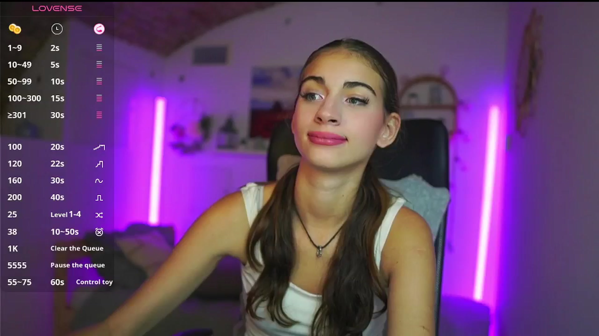 Gallery image thumbnail from Sophie__Grey's myfreecams stream on, 08/08/2025, 15:02 image 18 of 20