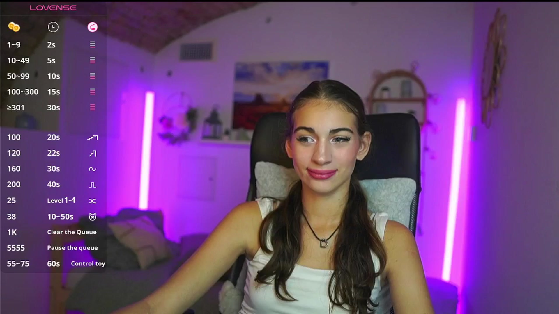 Gallery image thumbnail from Sophie__Grey's myfreecams stream on, 08/08/2025, 15:02 image 15 of 20