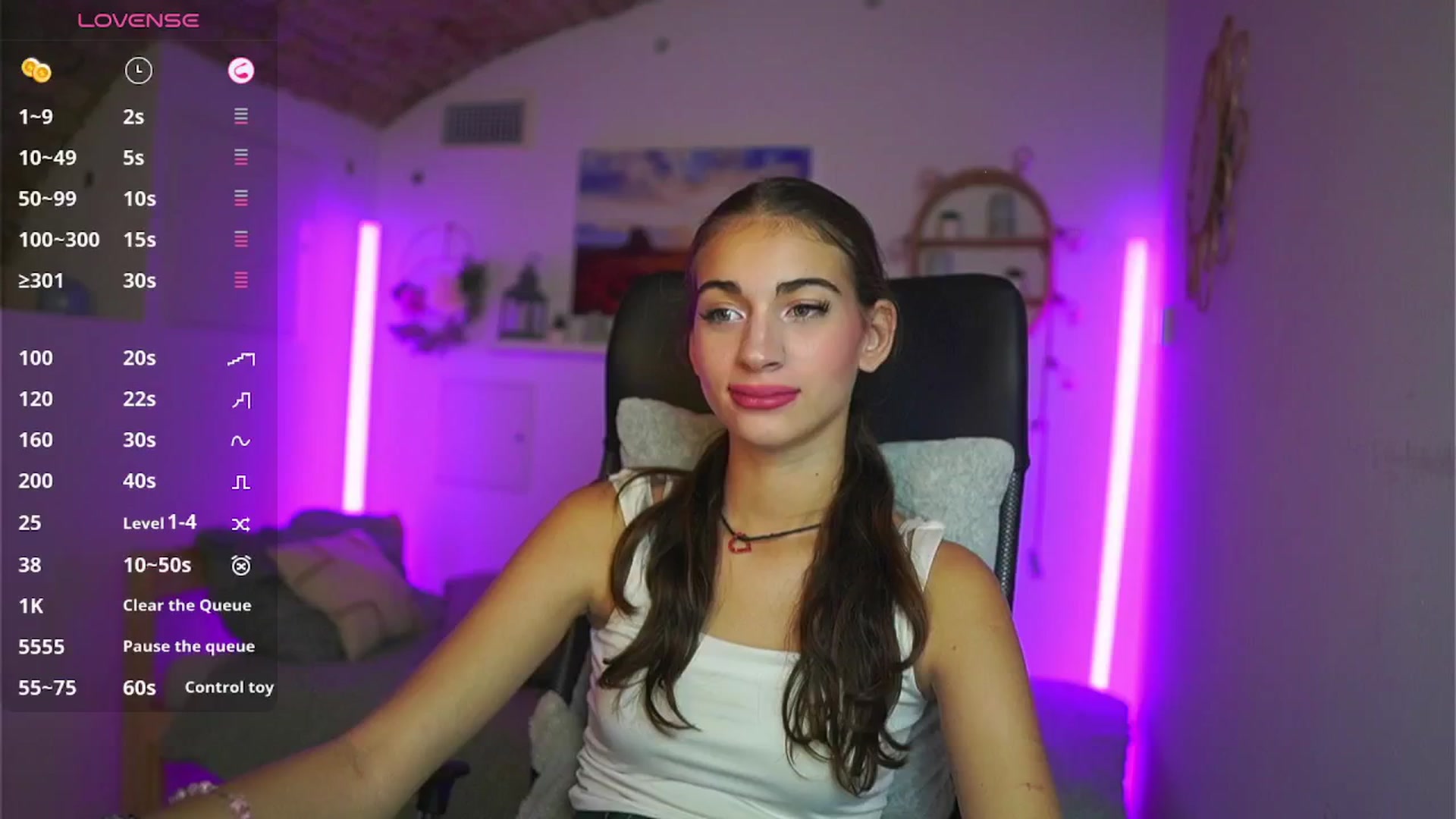 Gallery image thumbnail from Sophie__Grey's myfreecams stream on, 08/08/2025, 15:02 image 8 of 20