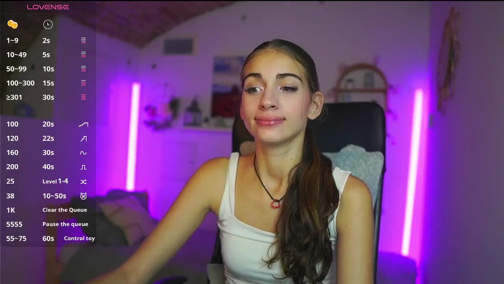 Gallery image thumbnail from Sophie__Grey's myfreecams stream on, 08/08/2025, 17:53 image 15 of 20