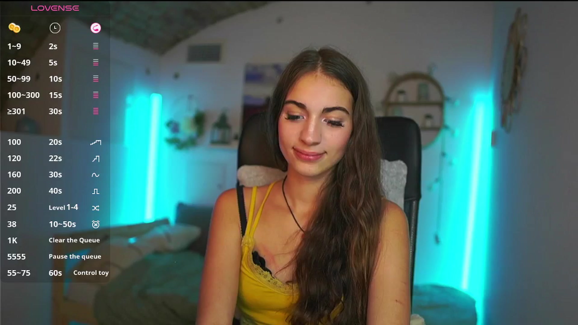 Gallery image thumbnail from Sophie__Grey's myfreecams stream on, 08/09/2025, 17:17 image 14 of 20