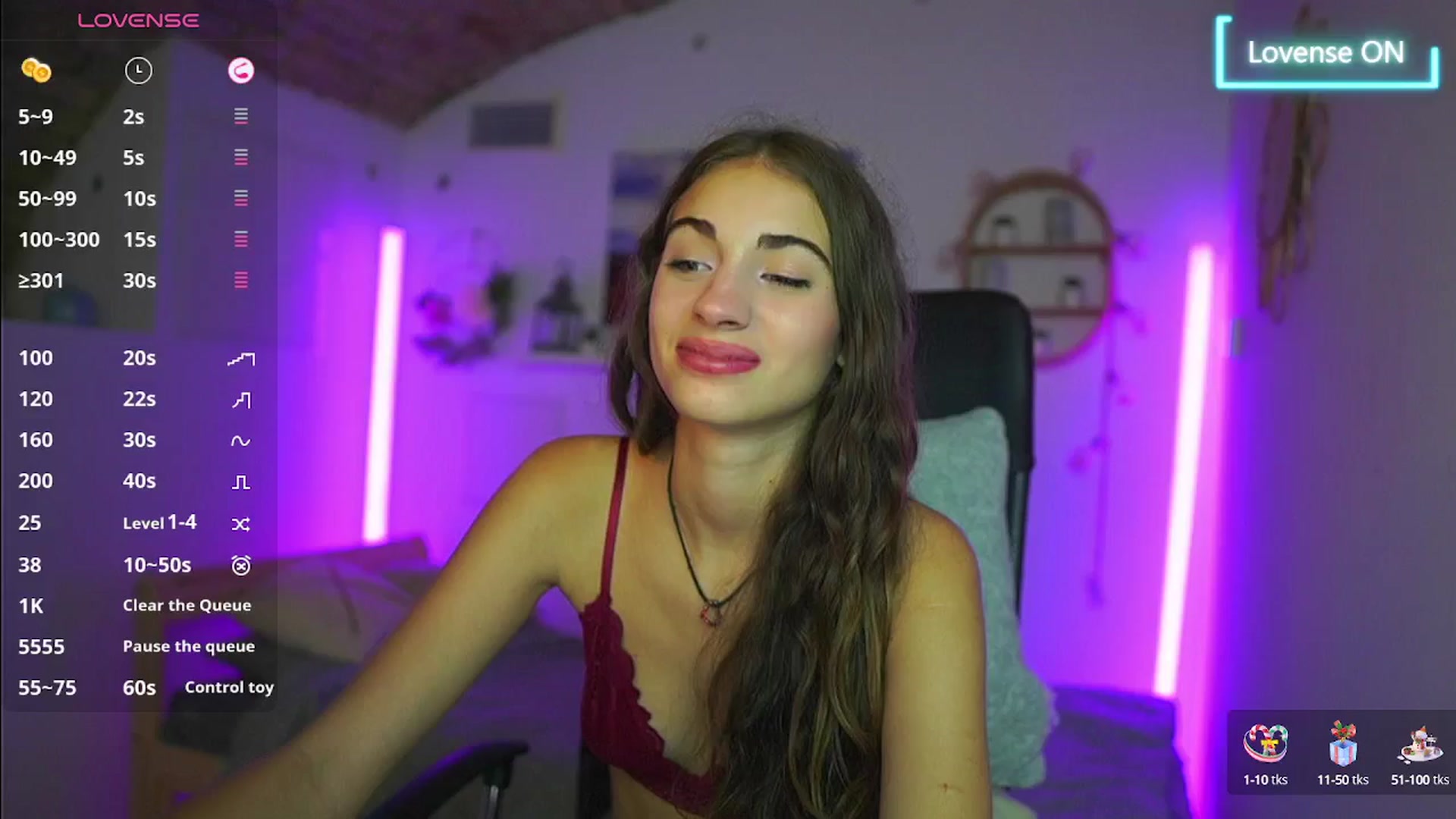 Gallery image thumbnail from Sophie__Grey's myfreecams stream on, 08/20/2025, 16:53 image 14 of 20