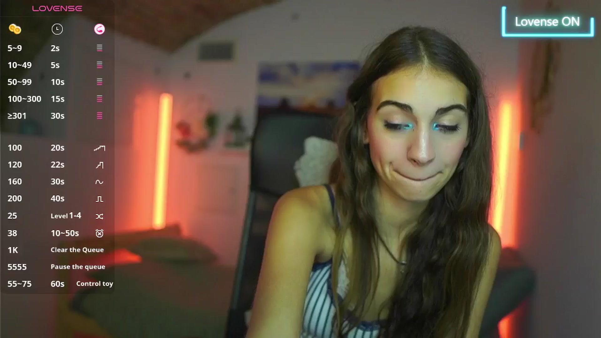 Gallery image thumbnail from Sophie__Grey's myfreecams stream on, 08/22/2025, 15:00 image 18 of 20