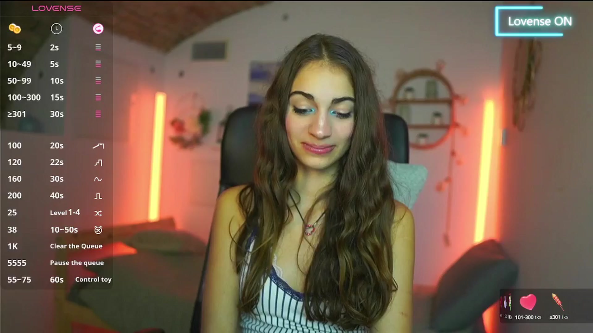 Gallery image thumbnail from Sophie__Grey's myfreecams stream on, 08/22/2025, 18:00 image 17 of 20