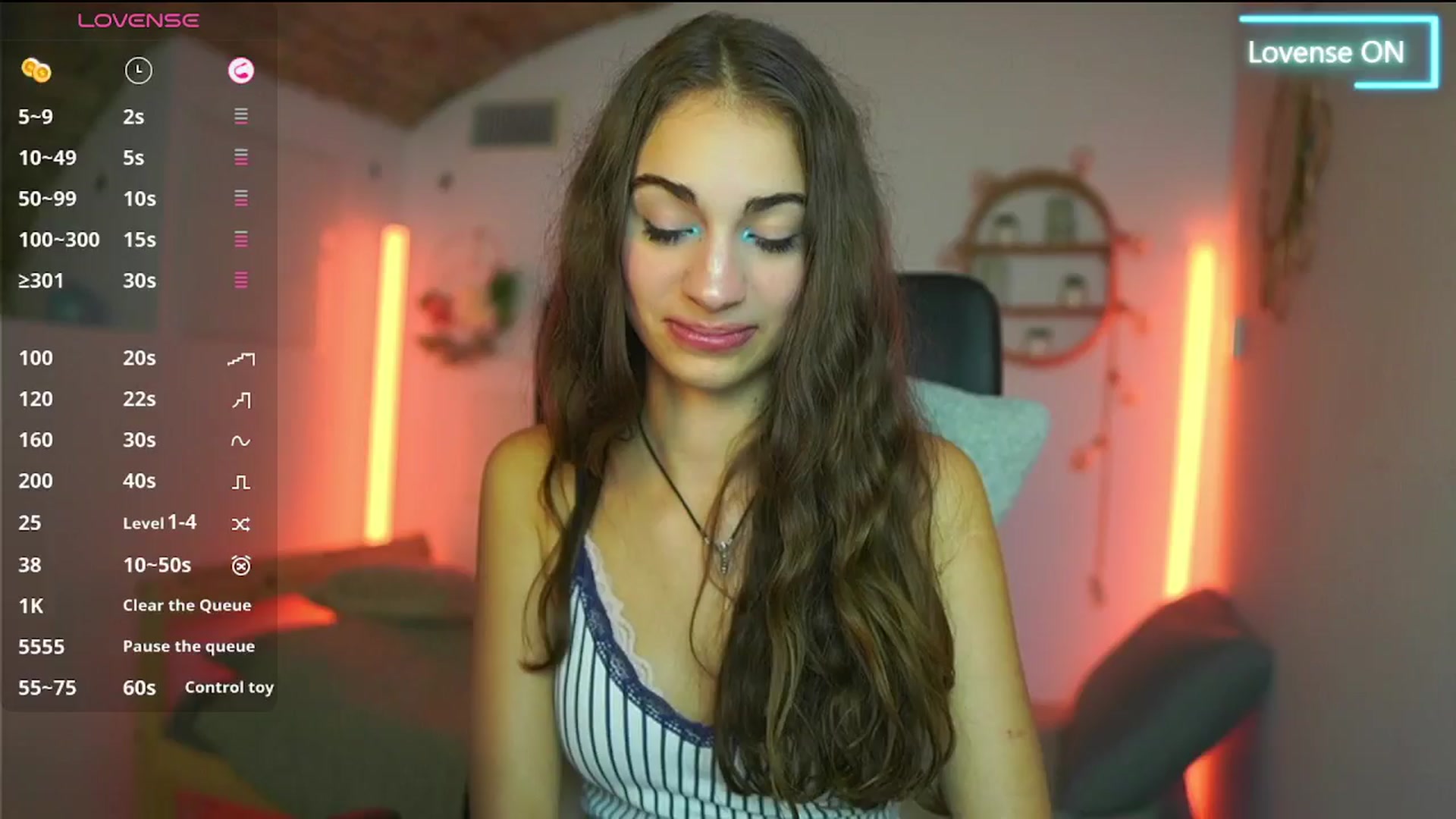 Gallery image thumbnail from Sophie__Grey's myfreecams stream on, 08/22/2025, 18:00 image 14 of 20