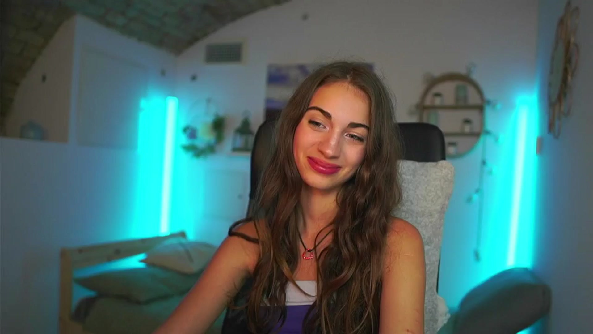 Gallery image thumbnail from Sophie__Grey's myfreecams stream on, 08/24/2025, 15:19 image 2 of 20