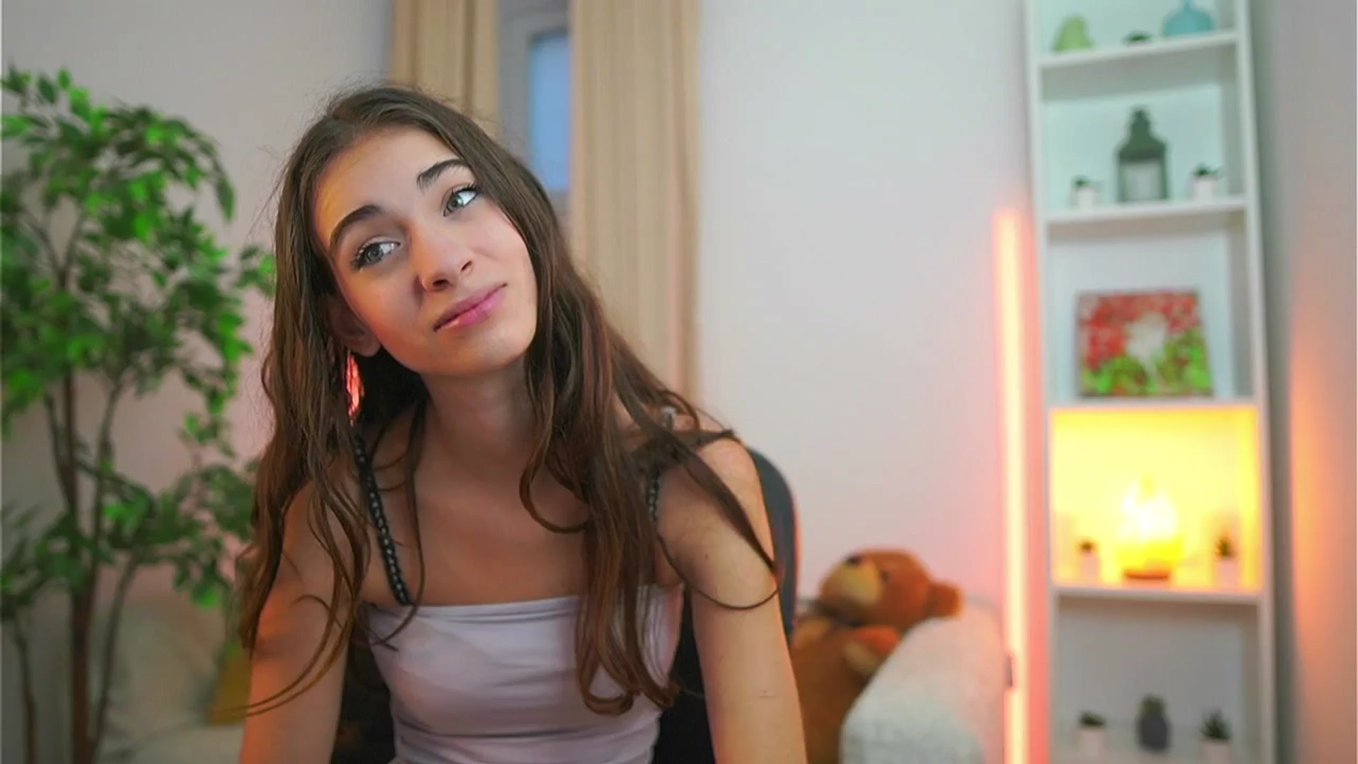 Gallery image thumbnail from Sophie__Grey's myfreecams stream on, 09/10/2025, 18:23 image 3 of 20