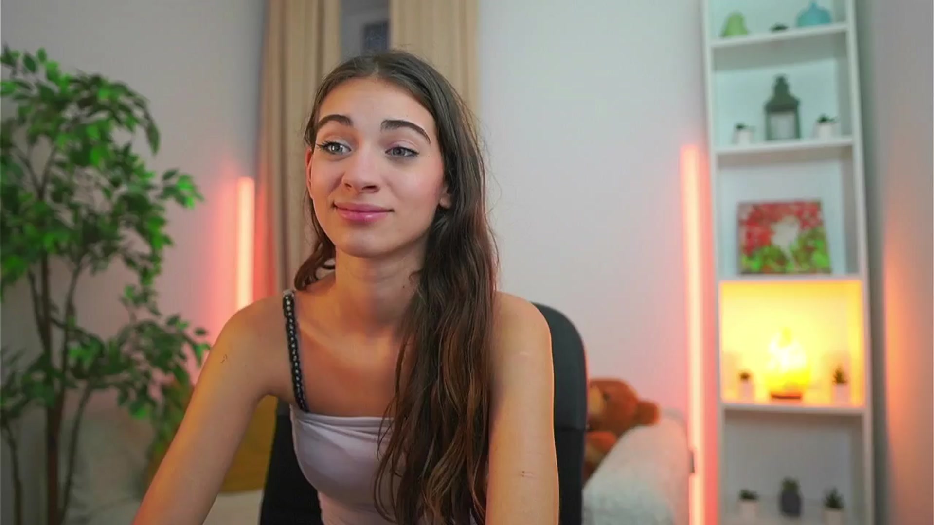Gallery image thumbnail from Sophie__Grey's myfreecams stream on, 09/10/2025, 18:23 image 9 of 20