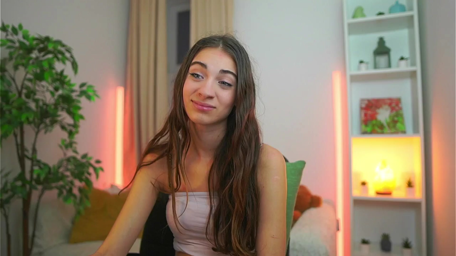 Gallery image thumbnail from Sophie__Grey's myfreecams stream on, 09/10/2025, 18:23 image 12 of 20