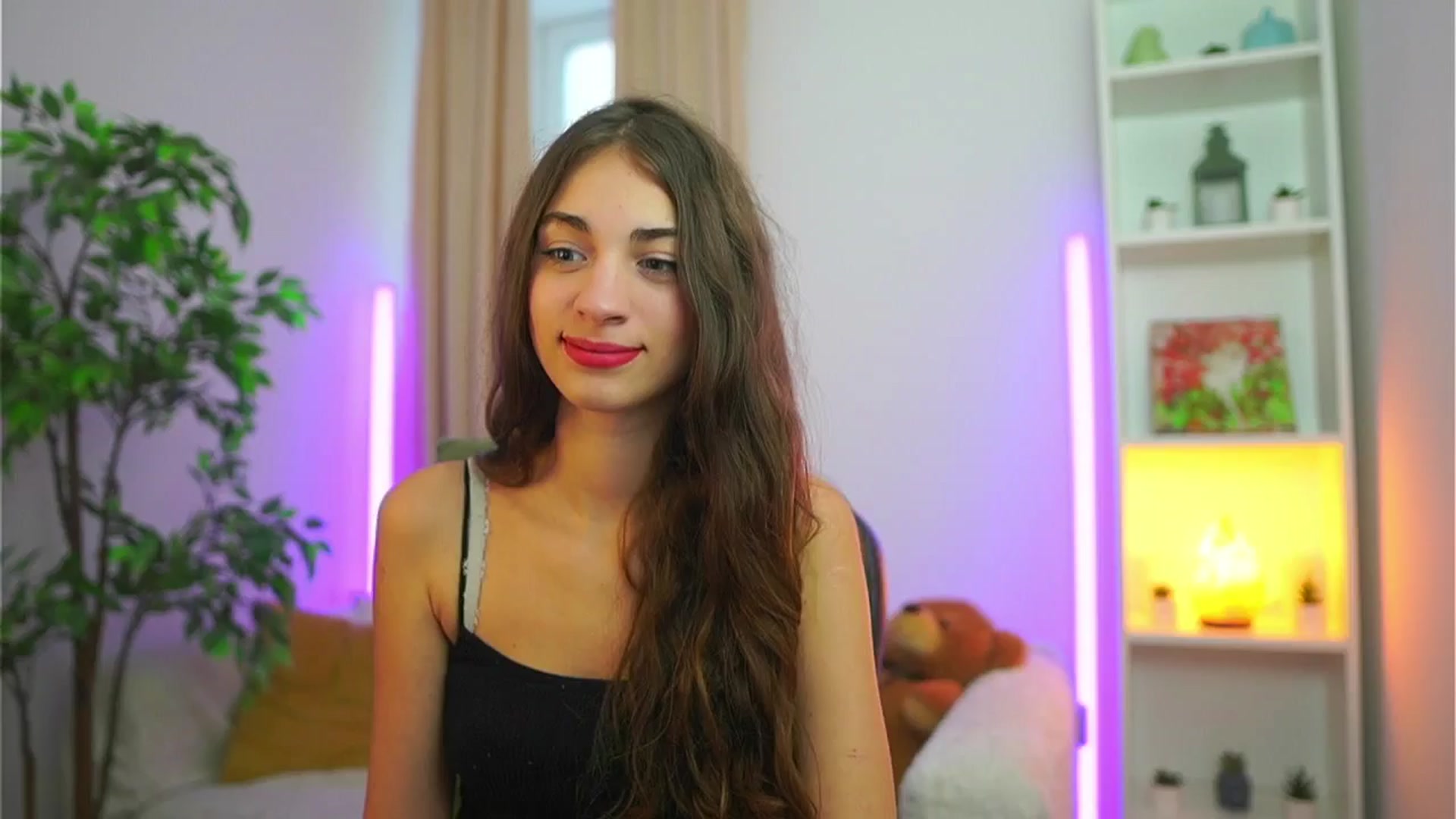 Gallery image thumbnail from Sophie__Grey's myfreecams stream on, 09/11/2025, 13:54 image 2 of 20