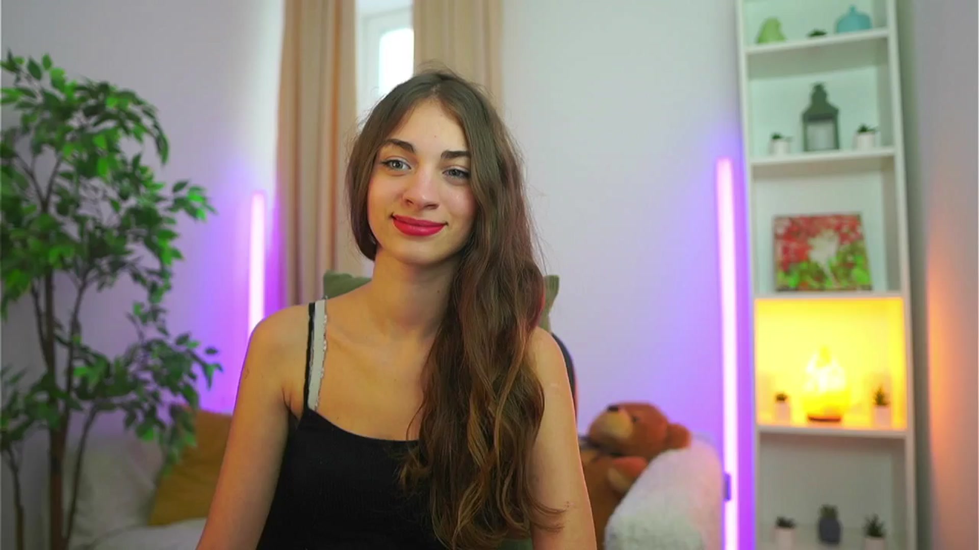 Gallery image thumbnail from Sophie__Grey's myfreecams stream on, 09/11/2025, 13:54 image 12 of 20
