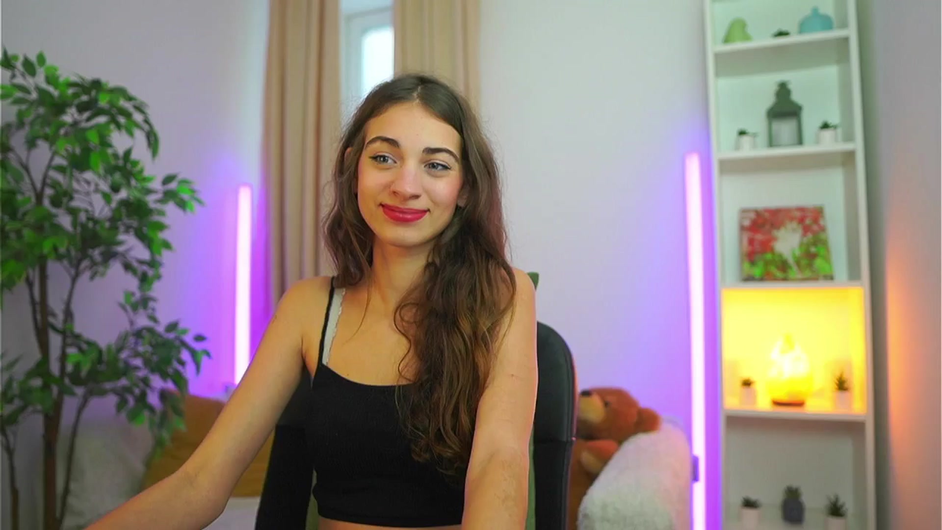 Gallery image thumbnail from Sophie__Grey's myfreecams stream on, 09/11/2025, 15:02 image 16 of 20