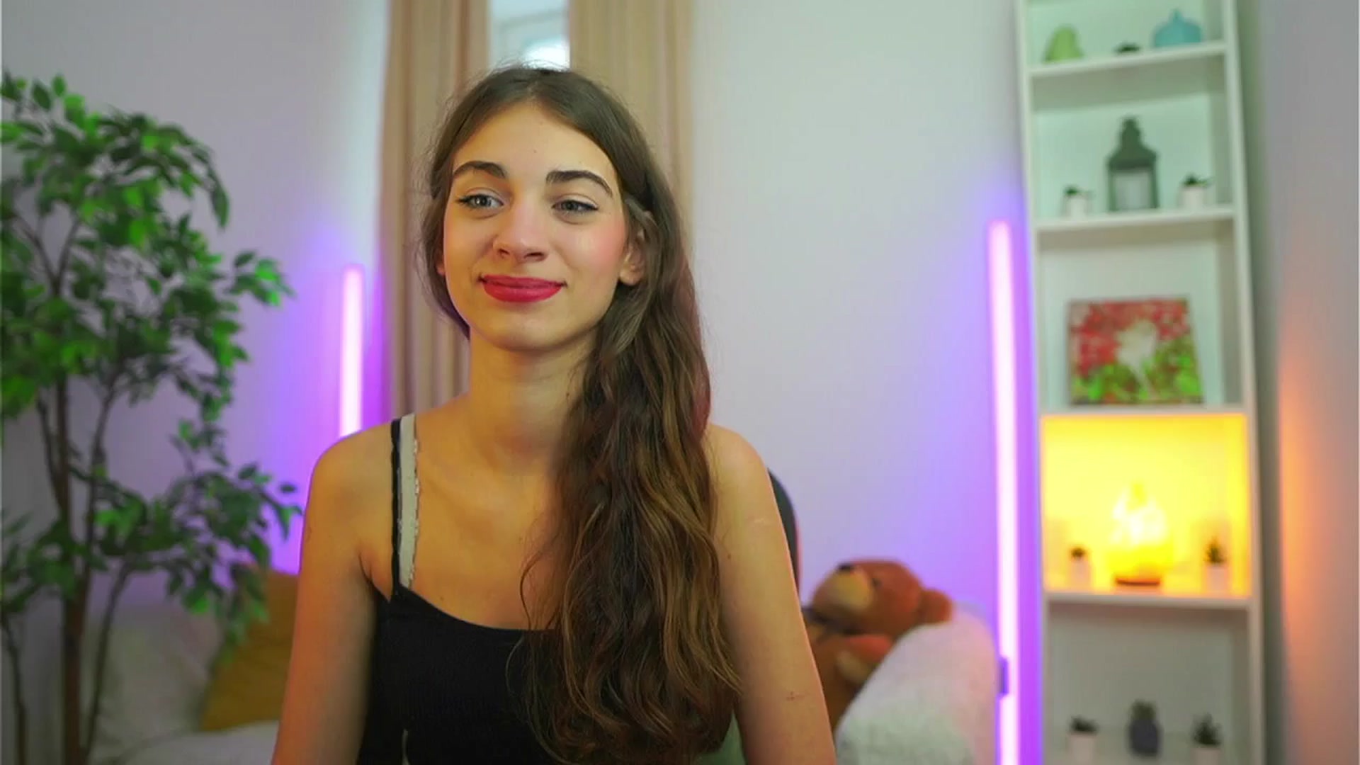 Gallery image thumbnail from Sophie__Grey's myfreecams stream on, 09/11/2025, 15:02 image 9 of 20