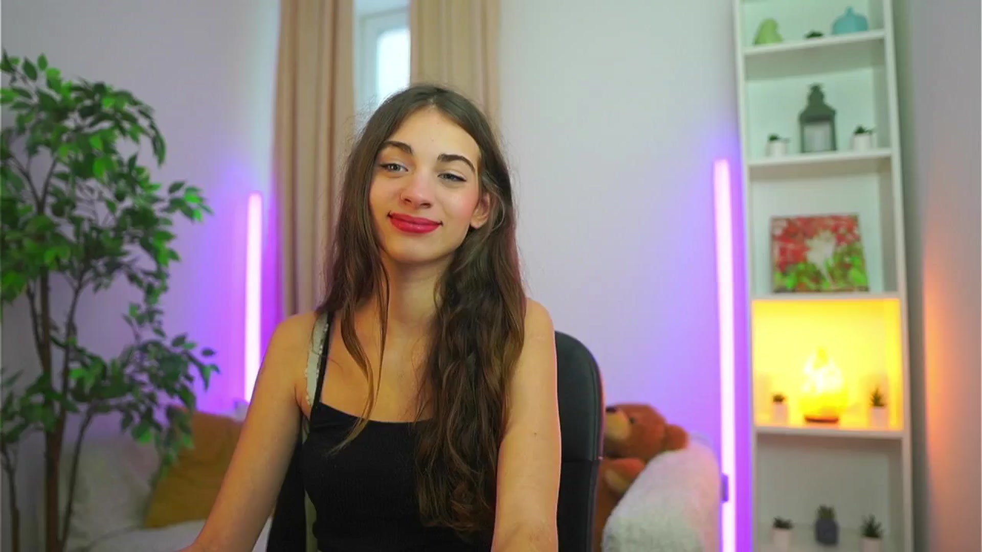 Gallery image thumbnail from Sophie__Grey's myfreecams stream on, 09/11/2025, 15:02 image 19 of 20
