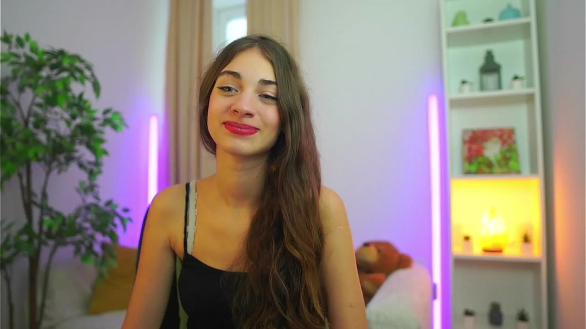 Gallery image thumbnail from Sophie__Grey's myfreecams stream on, 09/11/2025, 15:02 image 7 of 20