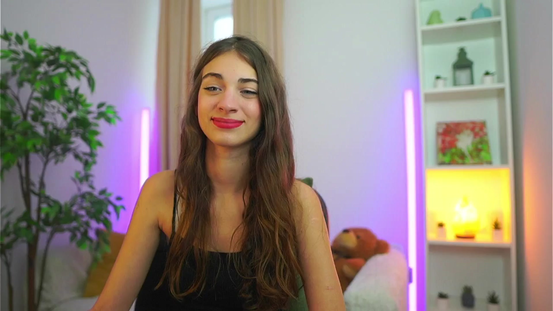 Gallery image thumbnail from Sophie__Grey's myfreecams stream on, 09/11/2025, 15:02 image 4 of 20