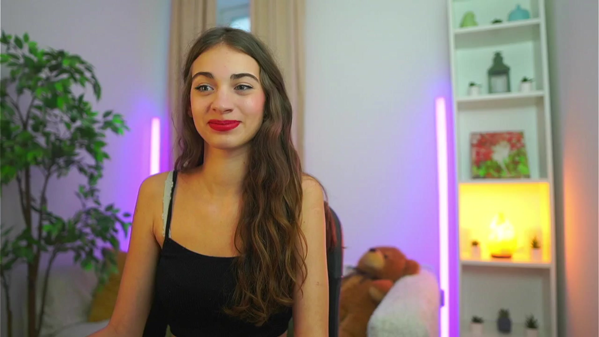 Gallery image thumbnail from Sophie__Grey's myfreecams stream on, 09/11/2025, 17:00 image 7 of 20
