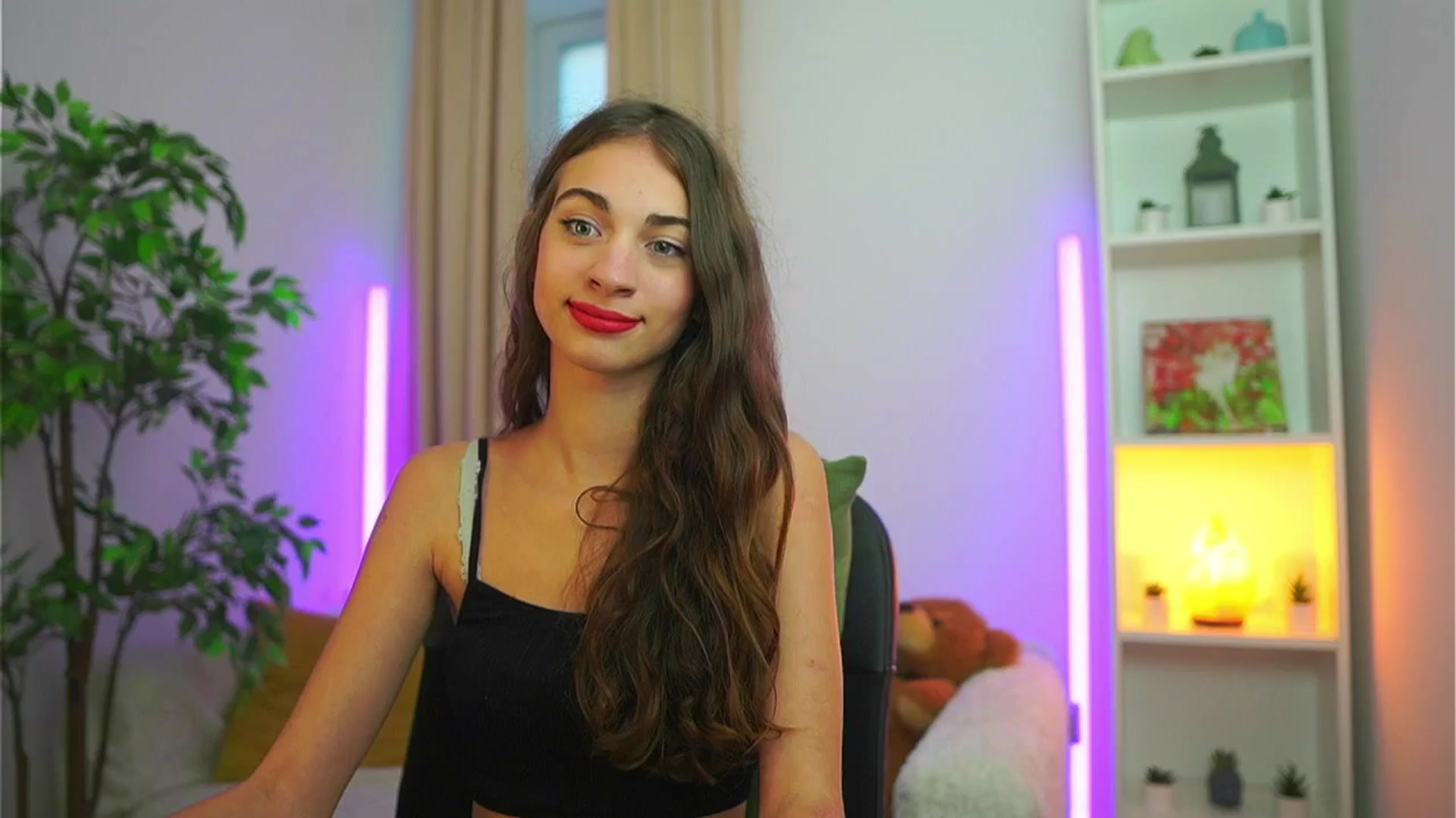 Gallery image thumbnail from Sophie__Grey's myfreecams stream on, 09/11/2025, 17:00 image 11 of 20