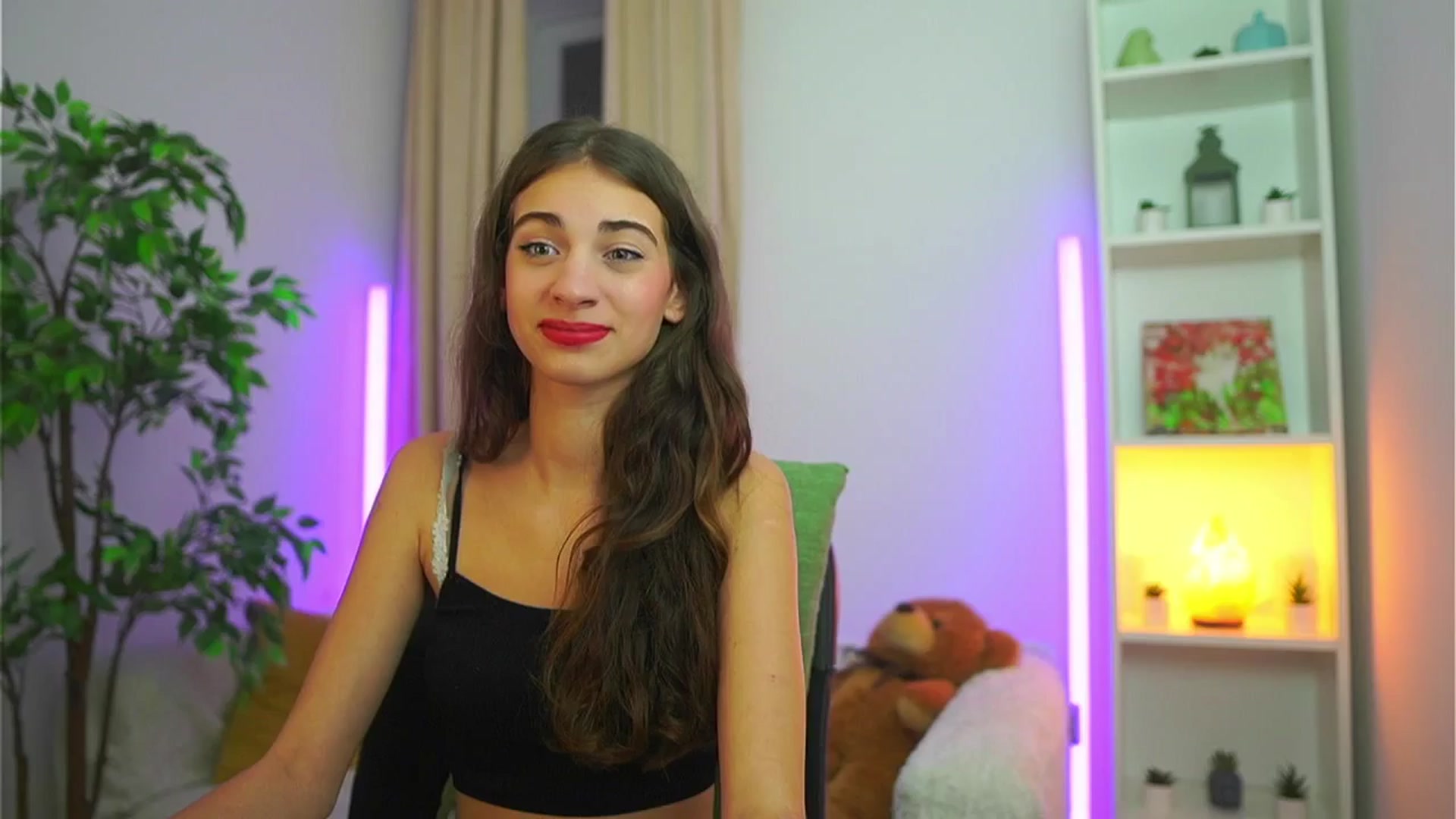 Gallery image thumbnail from Sophie__Grey's myfreecams stream on, 09/11/2025, 17:51 image 16 of 20