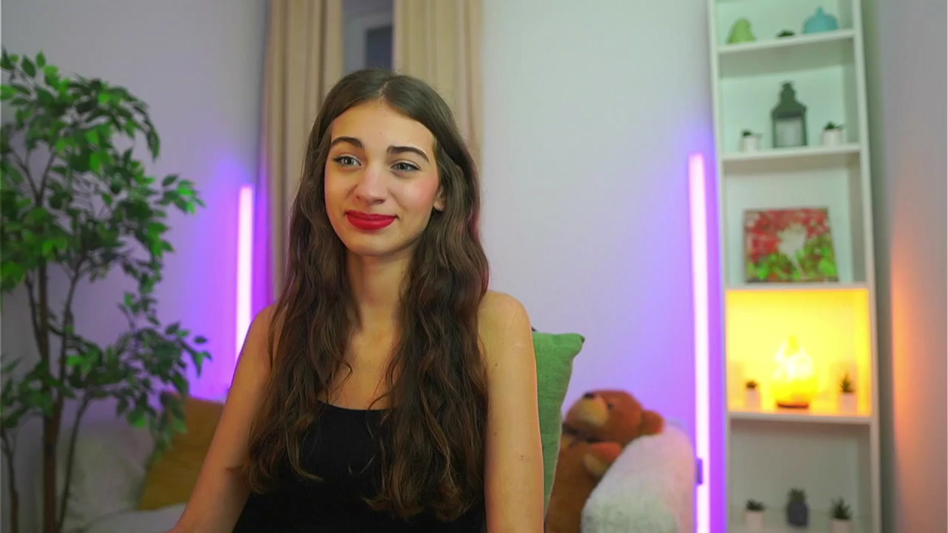 Gallery image thumbnail from Sophie__Grey's myfreecams stream on, 09/11/2025, 17:51 image 3 of 20