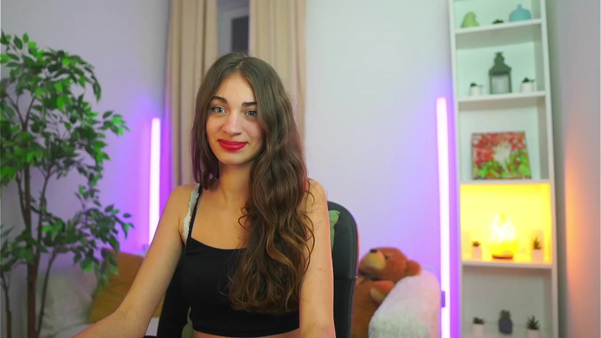 Gallery image thumbnail from Sophie__Grey's myfreecams stream on, 09/11/2025, 17:51 image 9 of 20