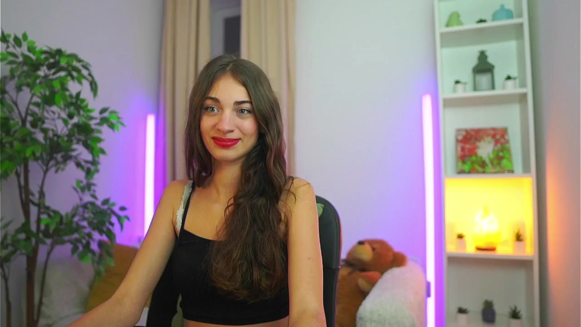 Gallery image thumbnail from Sophie__Grey's myfreecams stream on, 09/11/2025, 17:51 image 10 of 20