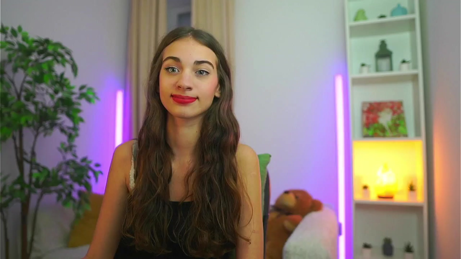 Gallery image thumbnail from Sophie__Grey's myfreecams stream on, 09/11/2025, 17:51 image 1 of 20