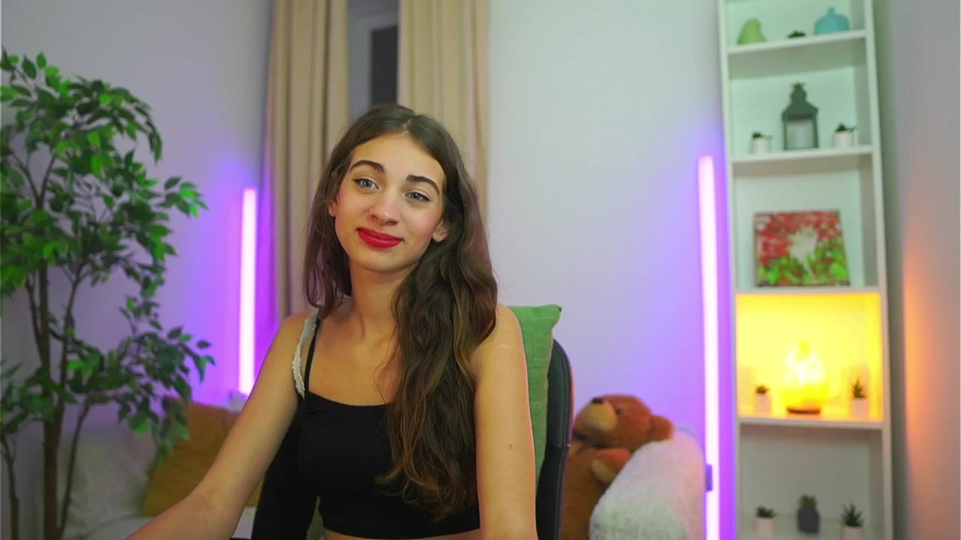 Gallery image thumbnail from Sophie__Grey's myfreecams stream on, 09/11/2025, 17:51 image 17 of 20