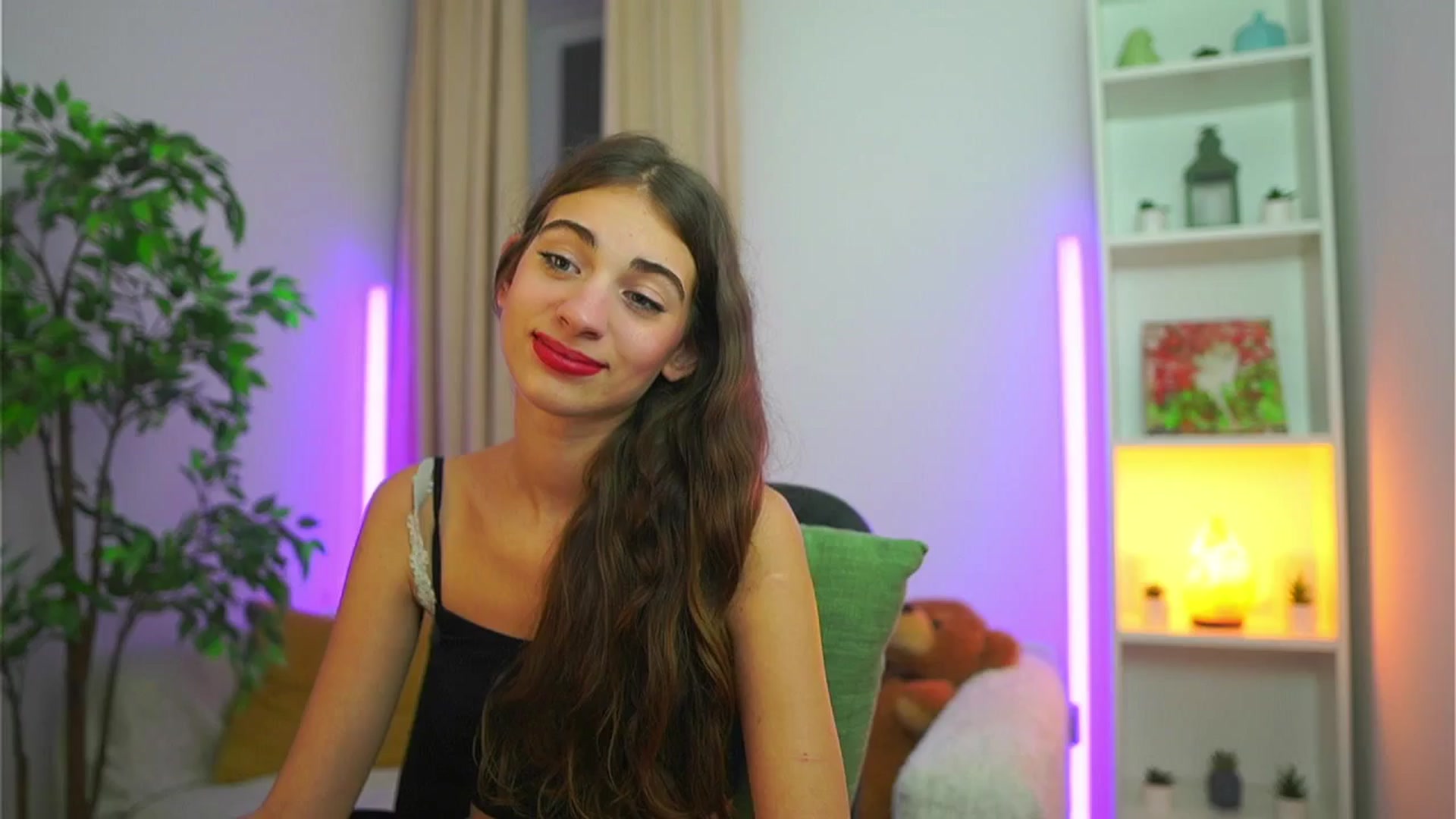 Gallery image thumbnail from Sophie__Grey's myfreecams stream on, 09/11/2025, 17:51 image 20 of 20