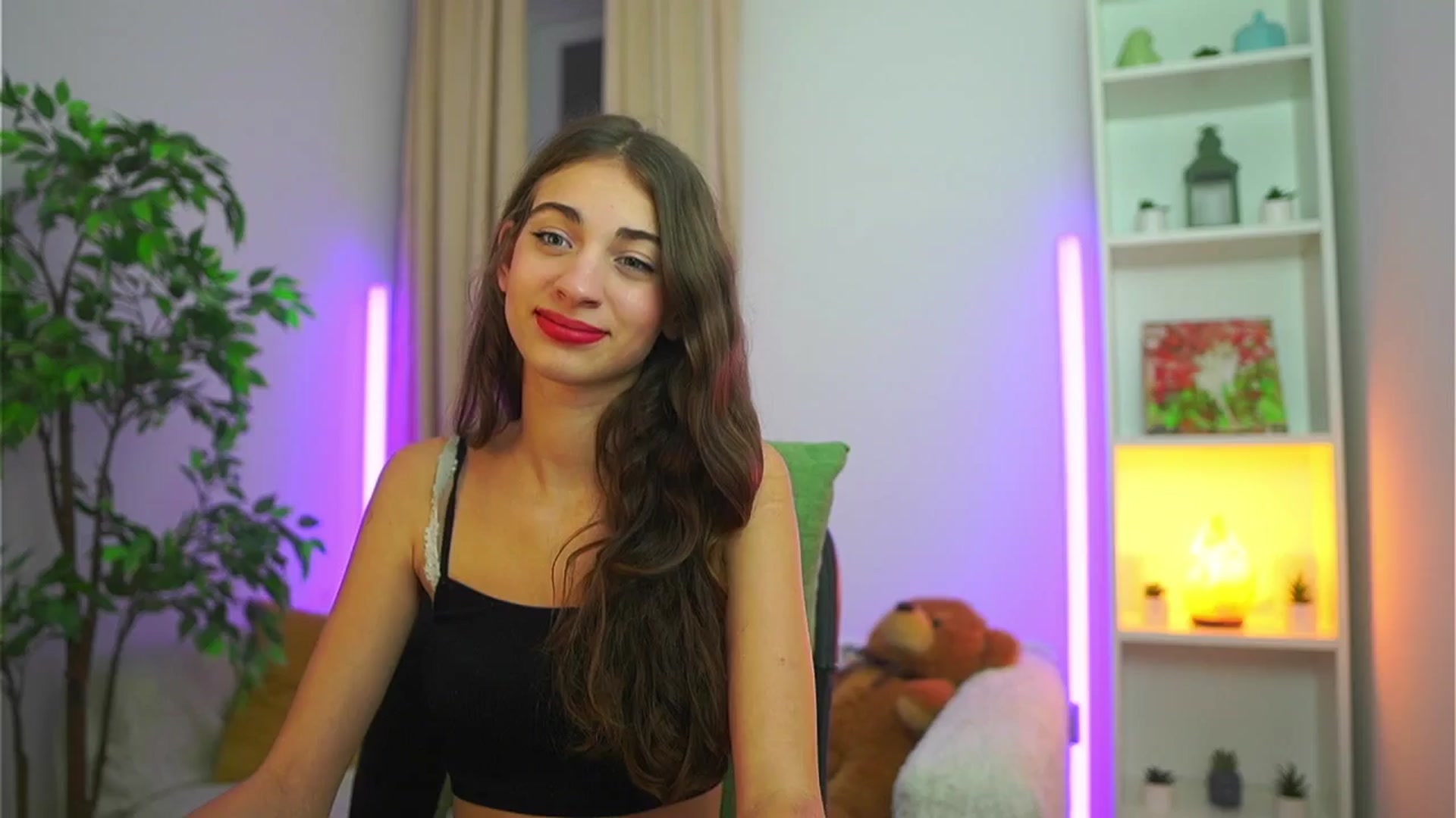 Gallery image thumbnail from Sophie__Grey's myfreecams stream on, 09/11/2025, 17:51 image 14 of 20