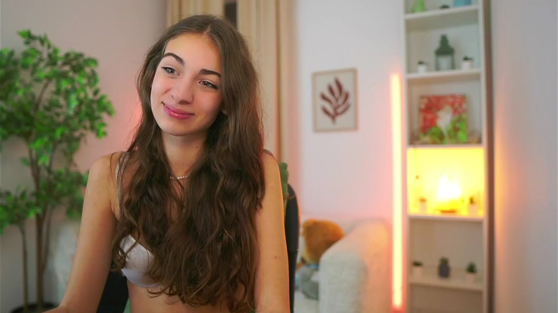Gallery image thumbnail from Sophie__Grey's myfreecams stream on, 09/20/2025, 19:08 image 7 of 20