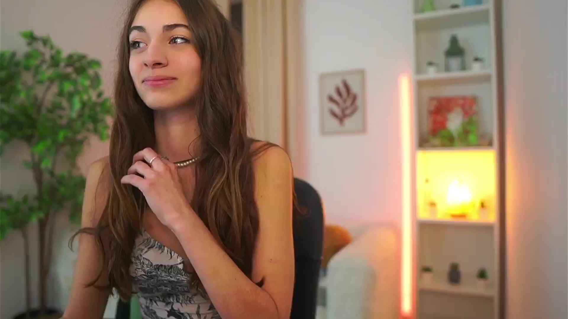 Gallery image thumbnail from Sophie__Grey's myfreecams stream on, 09/20/2025, 19:08 image 1 of 20