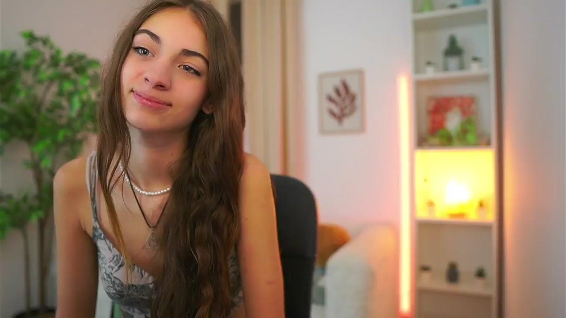 Gallery image thumbnail from Sophie__Grey's myfreecams stream on, 09/20/2025, 19:08 image 3 of 20