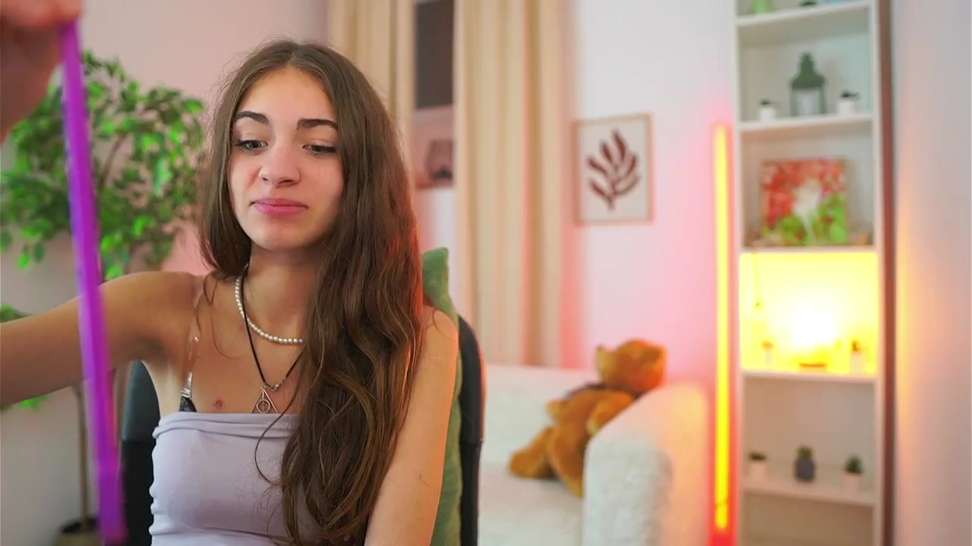 Gallery image thumbnail from Sophie__Grey's myfreecams stream on, 09/21/2025, 17:38 image 16 of 20