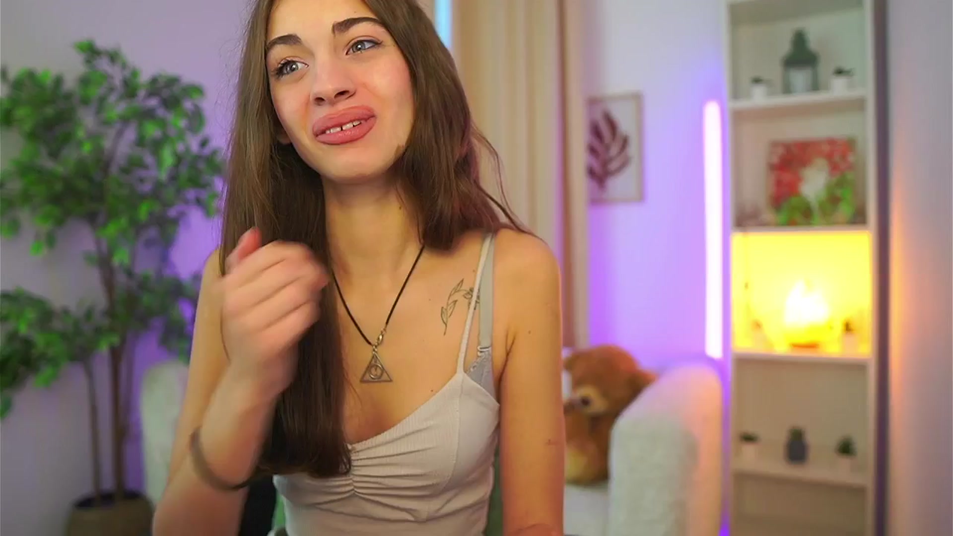 Gallery image thumbnail from Sophie__Grey's myfreecams stream on, 09/26/2025, 15:08 image 11 of 20
