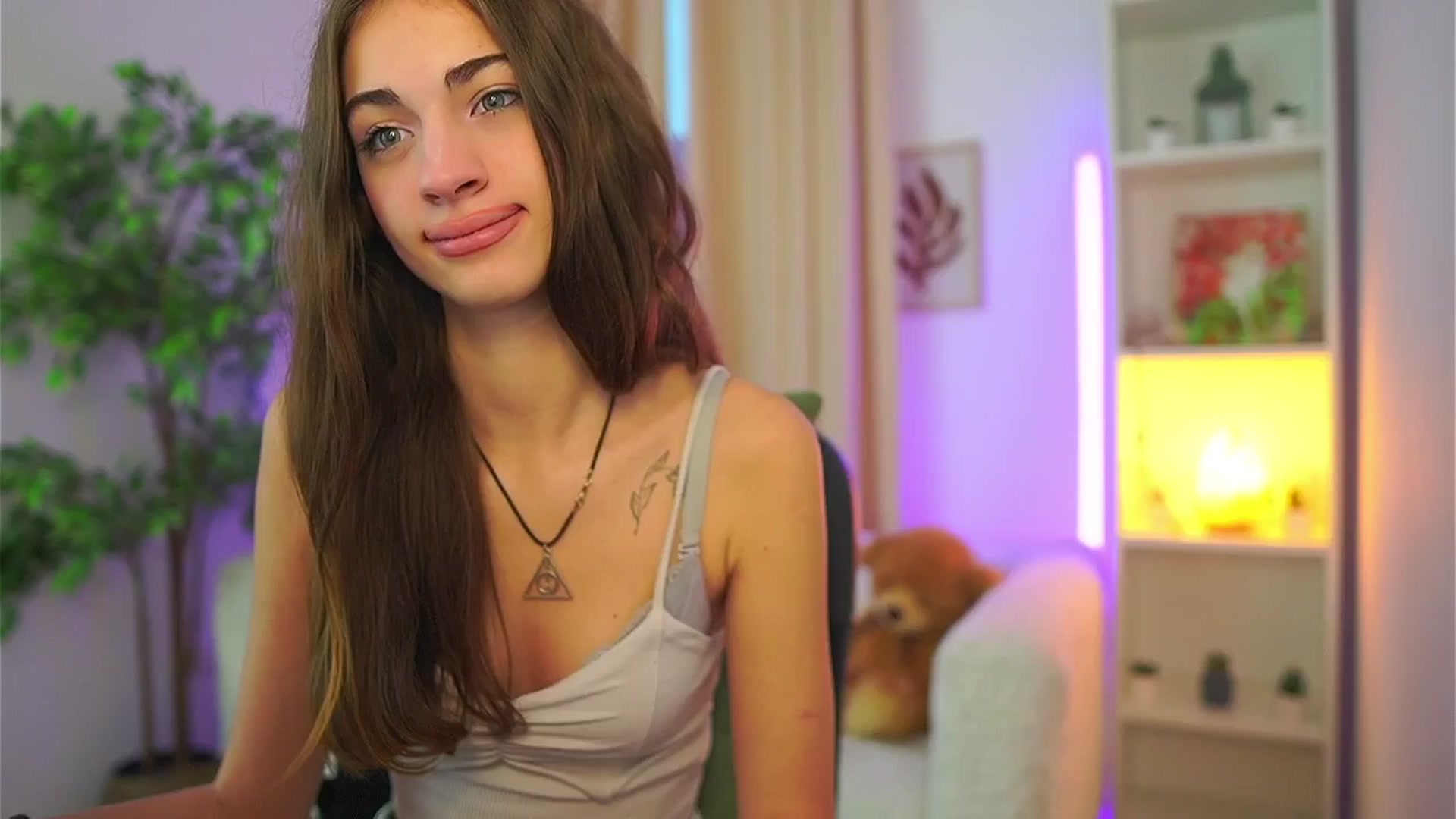 Gallery image thumbnail from Sophie__Grey's myfreecams stream on, 09/26/2025, 15:47 image 7 of 20