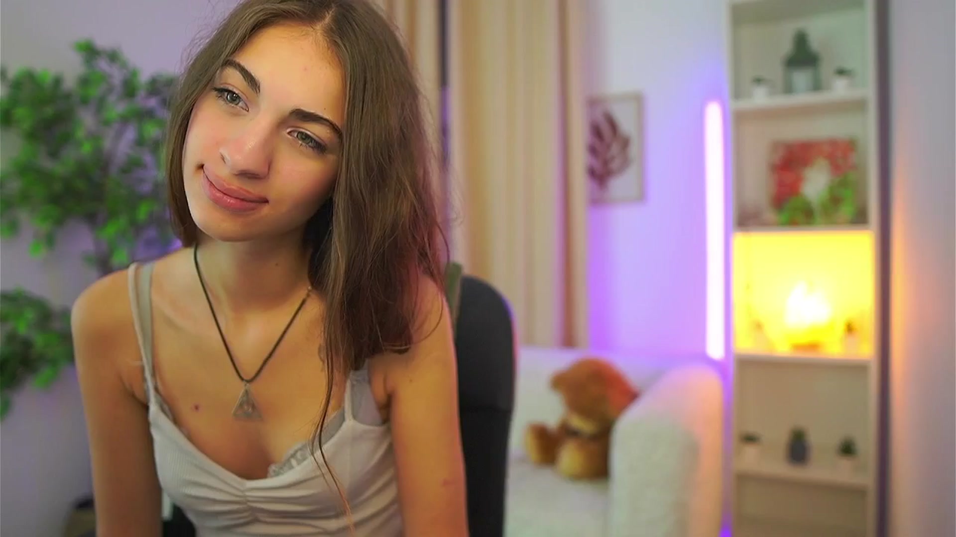 Gallery image thumbnail from Sophie__Grey's myfreecams stream on, 09/26/2025, 17:21 image 7 of 20