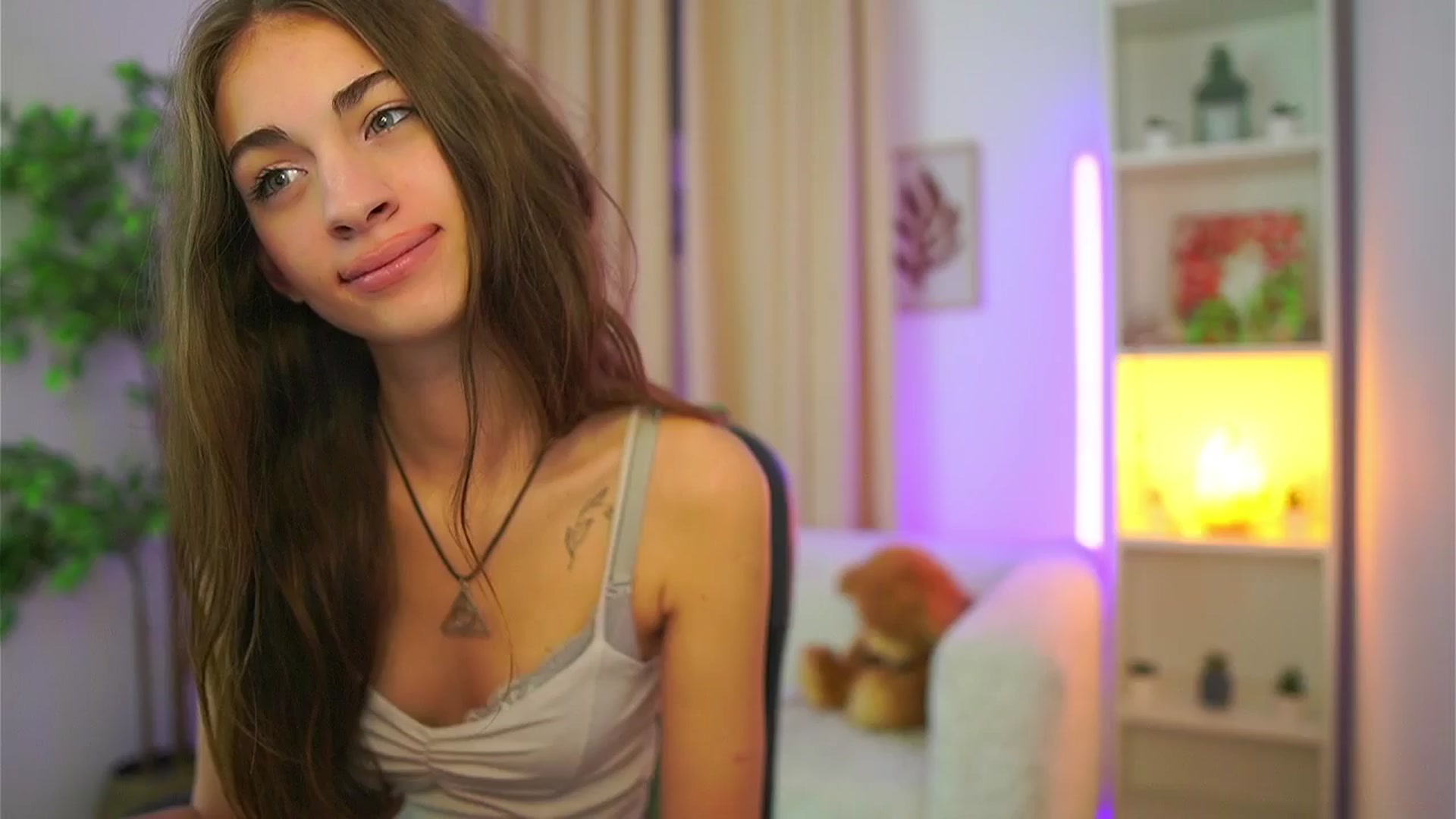 Gallery image thumbnail from Sophie__Grey's myfreecams stream on, 09/26/2025, 17:21 image 5 of 20