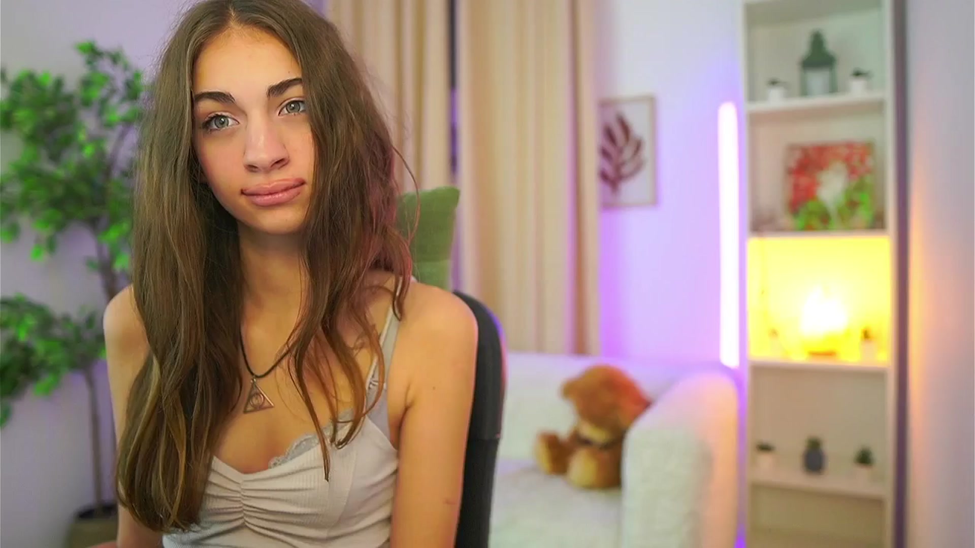 Gallery image thumbnail from Sophie__Grey's myfreecams stream on, 09/26/2025, 17:21 image 15 of 20