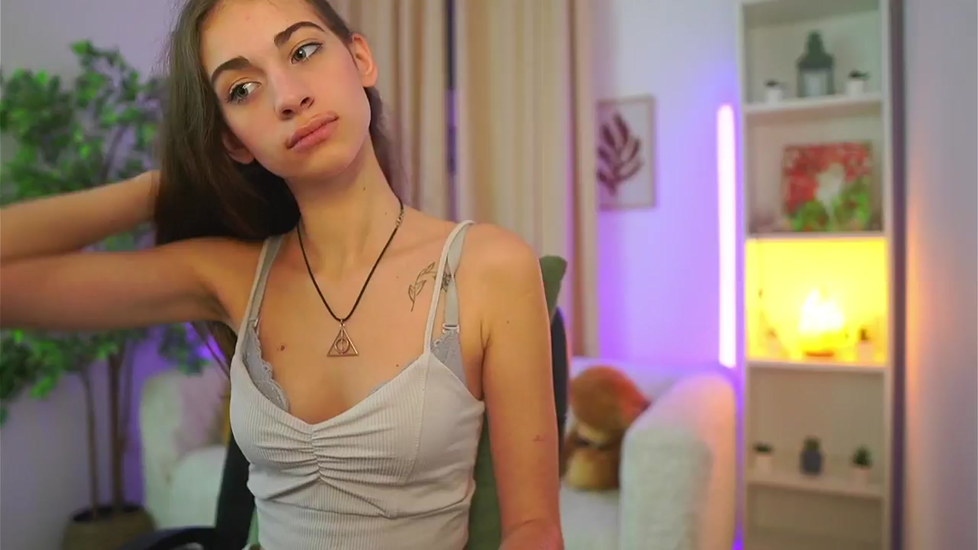 Gallery image thumbnail from Sophie__Grey's myfreecams stream on, 09/26/2025, 21:03 image 13 of 20