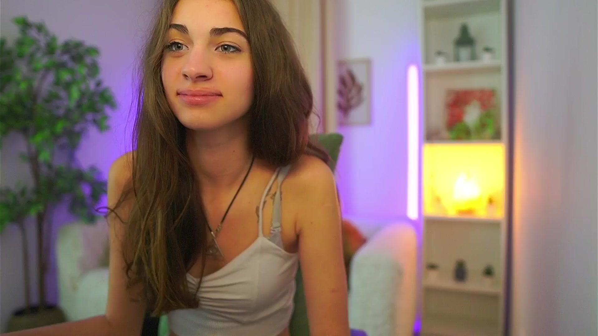 Gallery image thumbnail from Sophie__Grey's myfreecams stream on, 09/26/2025, 21:03 image 20 of 20