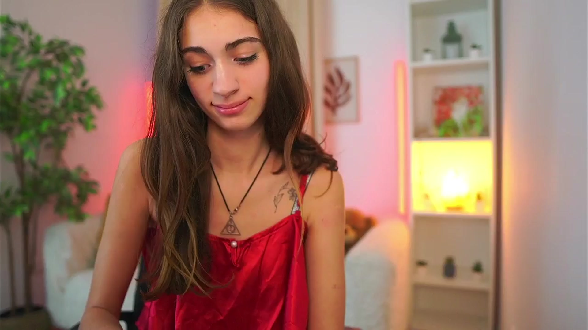 Gallery image thumbnail from Sophie__Grey's myfreecams stream on, 09/27/2025, 16:33 image 15 of 20